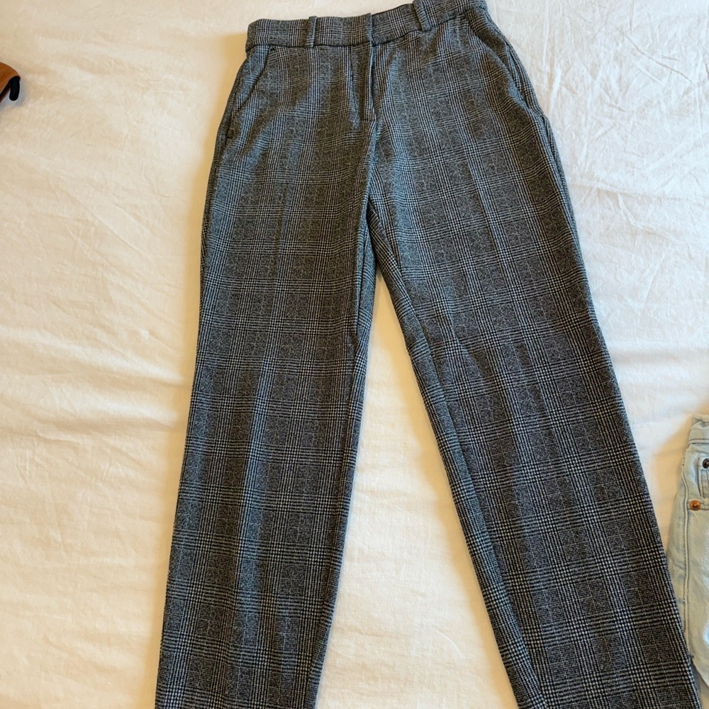 H&M Women's Black and White Patterned Dress Pants